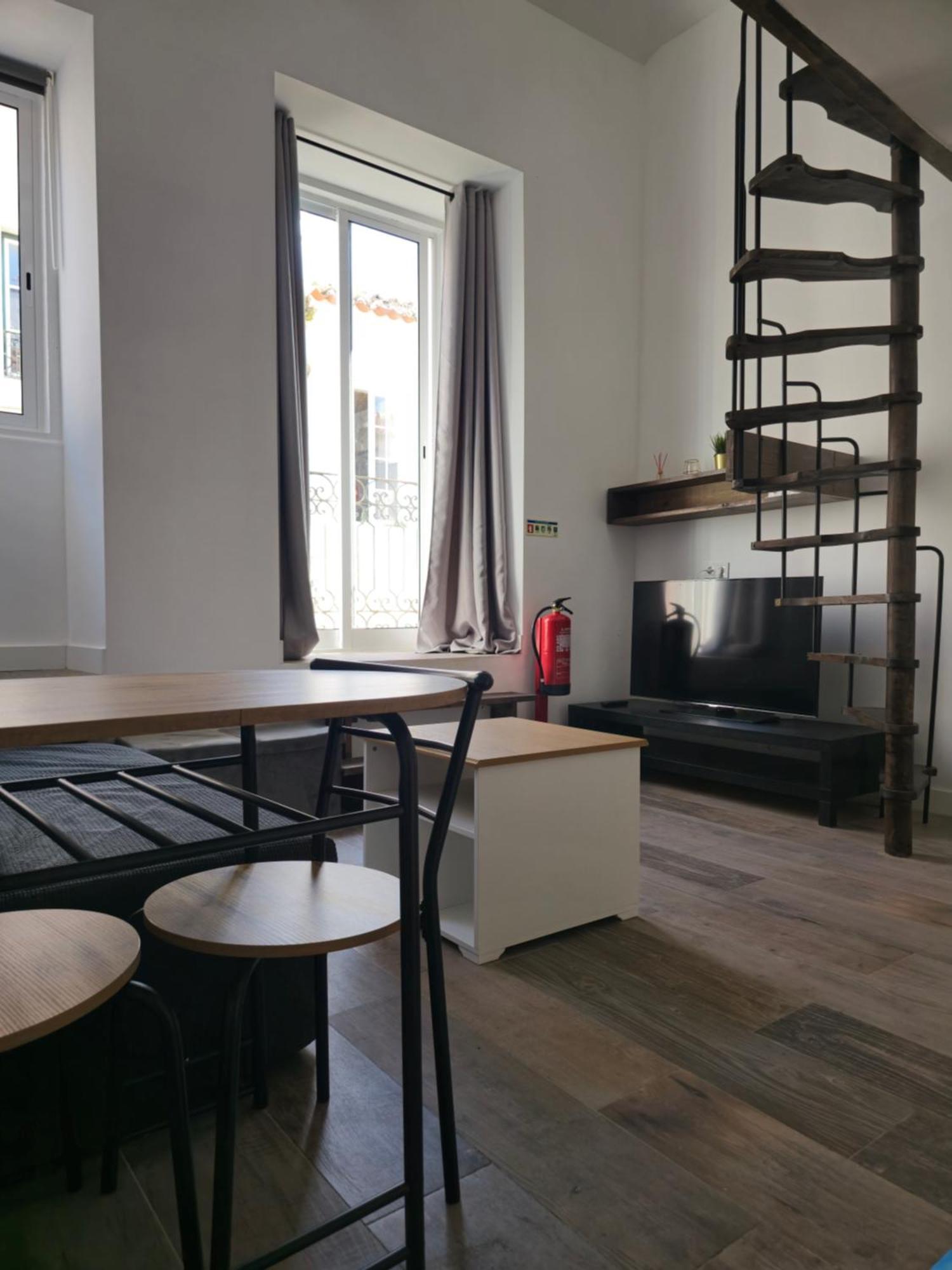 Esther Apartment Cozy Vacay Suite Сетубал Экстерьер фото
