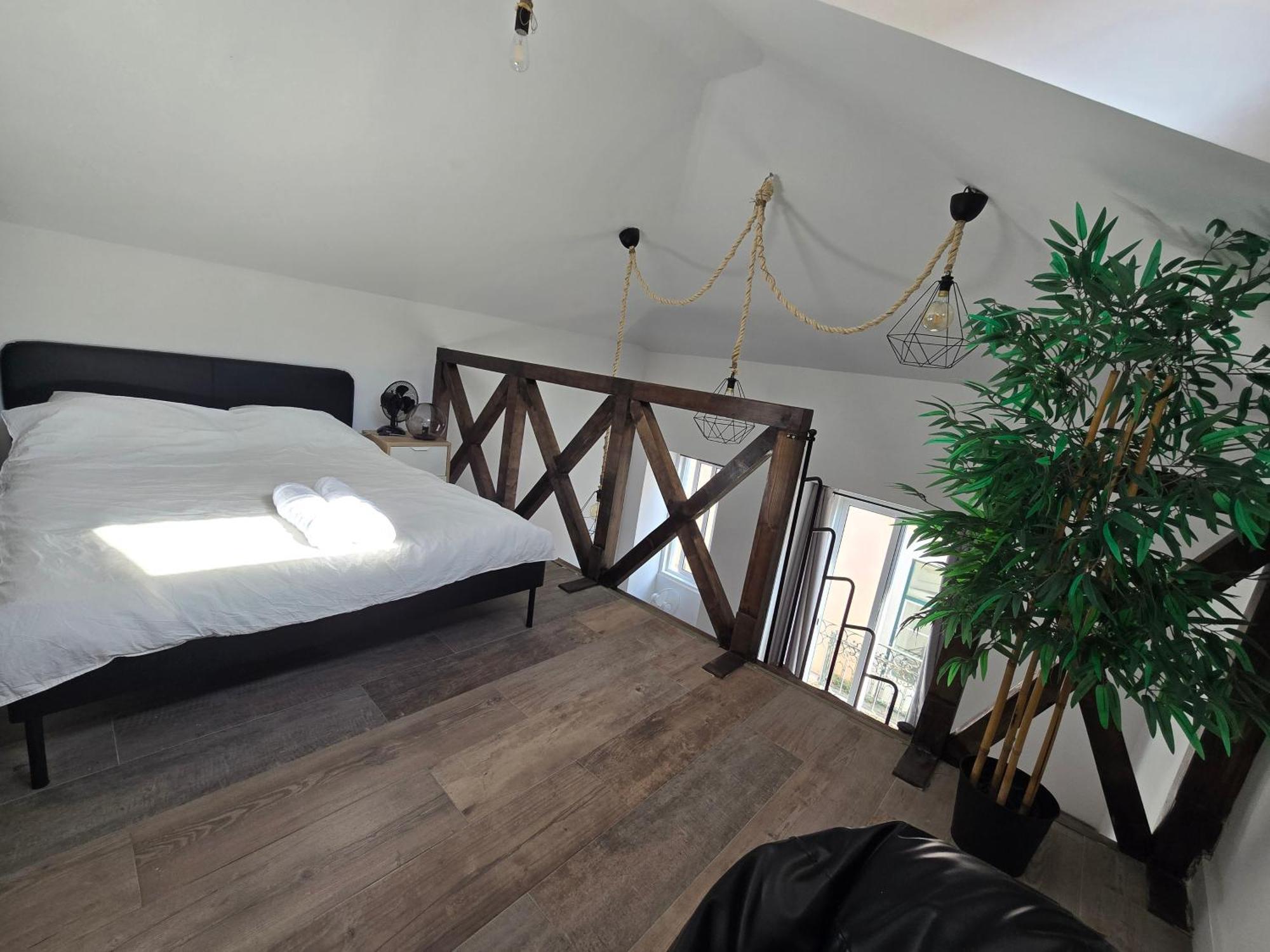 Esther Apartment Cozy Vacay Suite Сетубал Экстерьер фото